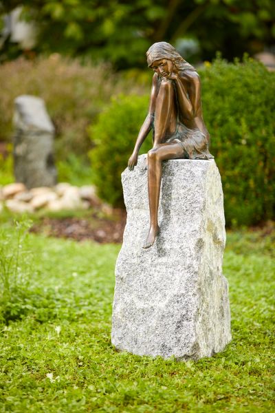 Bronzefigur | Emanuelle