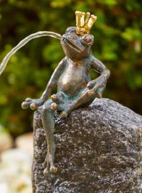 Figurine en bronze crachant de l'eau | Grenouille Martin