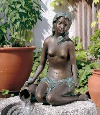 Bronzefigur | Jasmin | wasserspeiende